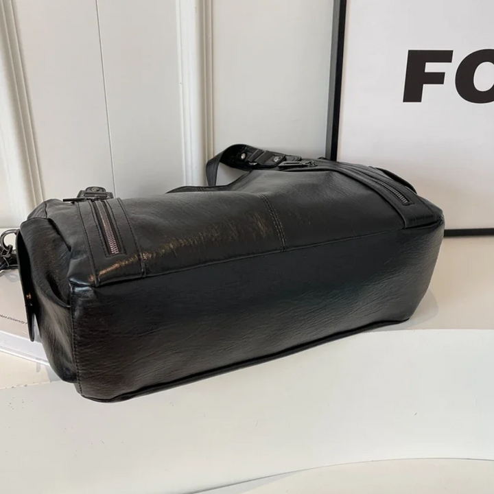 CASUAL SHOULDER BAG