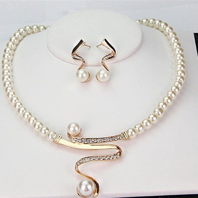 PEARL NECKLACE &amp; EARRINGS SET