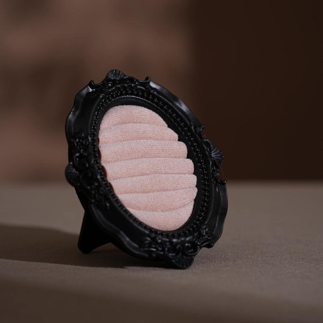 Rococo-Style Black Ring Stand