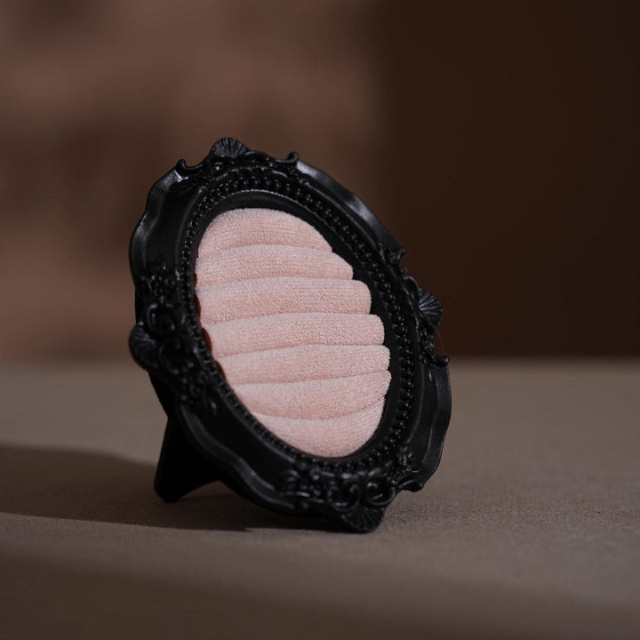 Rococo-Style Black Ring Stand