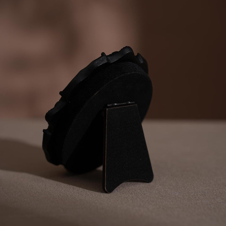 Rococo-Style Black Ring Stand