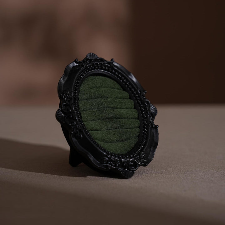 Rococo-Style Black Ring Stand