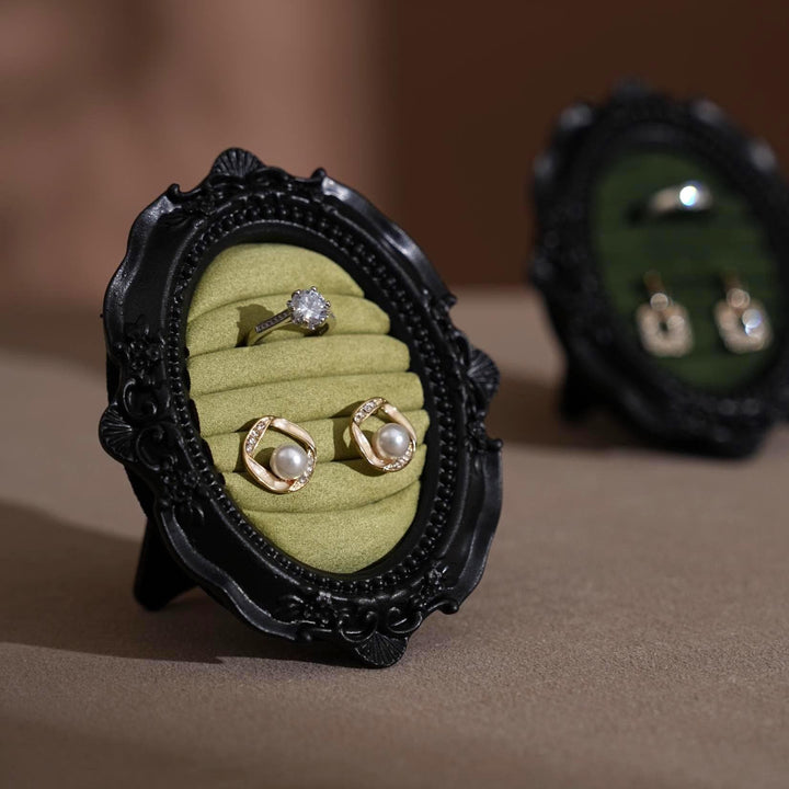 Rococo-Style Black Ring Stand