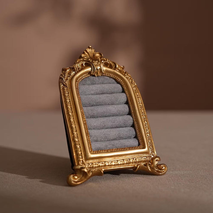 Lucky Clover Rococo Ring Stand