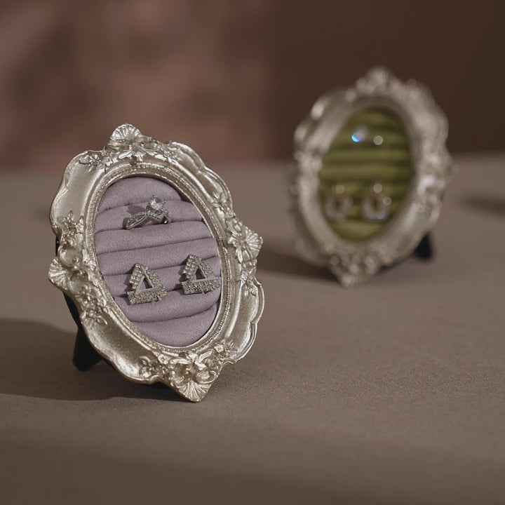 Silver Rococo Engagement Ring Stand