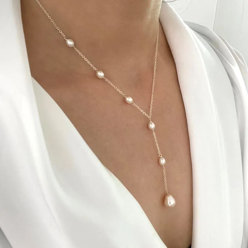 PENDANT &amp; PEARL NECKLACE